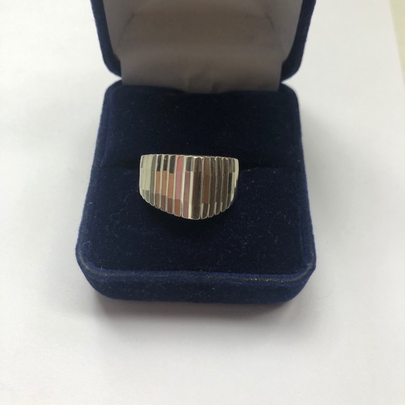 Silver Reflective Ring - Picture 1 of 7
